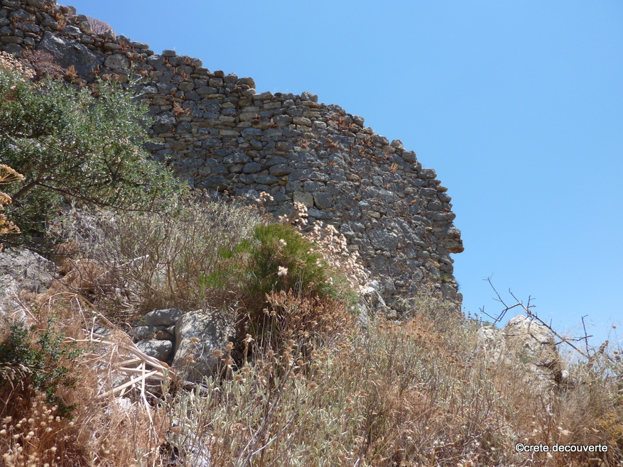 Polirinia mur de la forteresse hellenistique Polirinia mur de la forteresse hellenistique