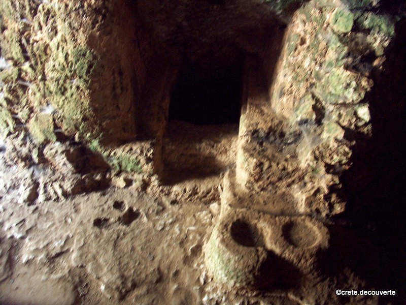 Citerne dans Yieros Spilios