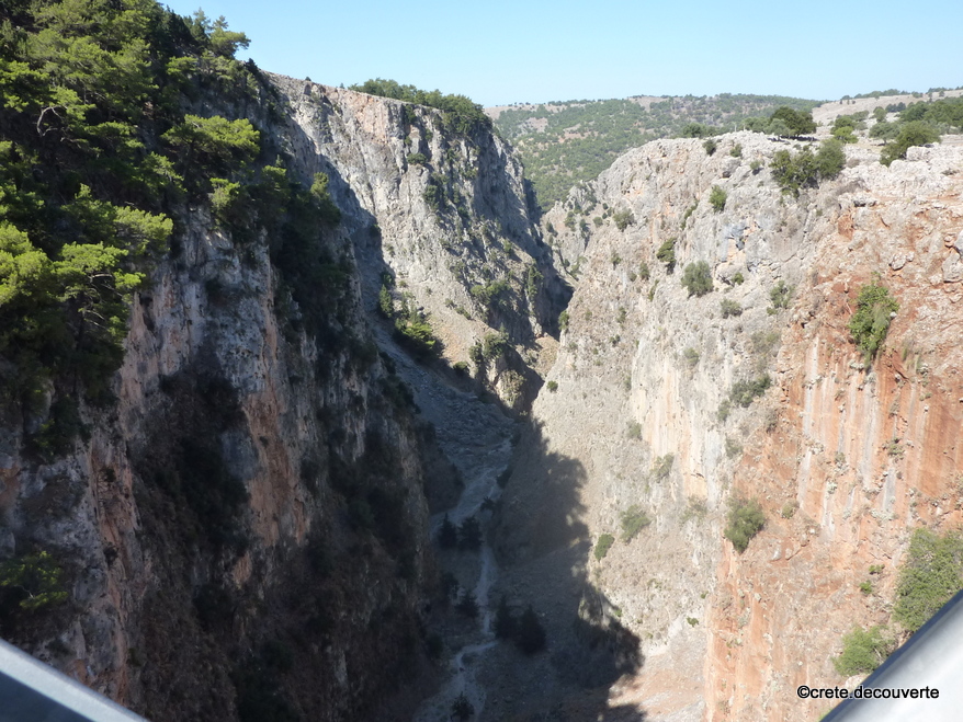Aradena village vue sur la gorge depuis le pont