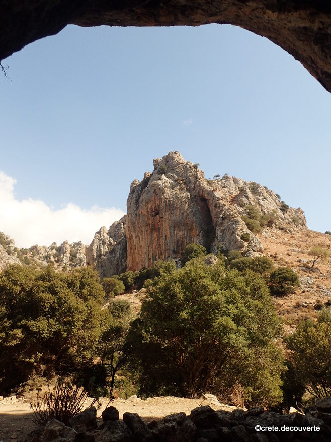 Roc de Fortetsa, emplacement d'un site archeo.