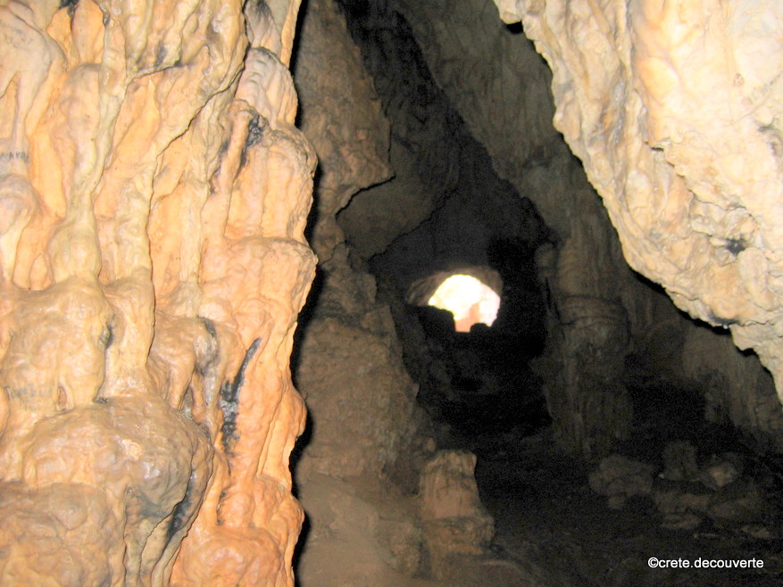 Akrotiri gorge Avlaki grotte Agios Ioannis Grande galerie de  Saint Jean Ermite
