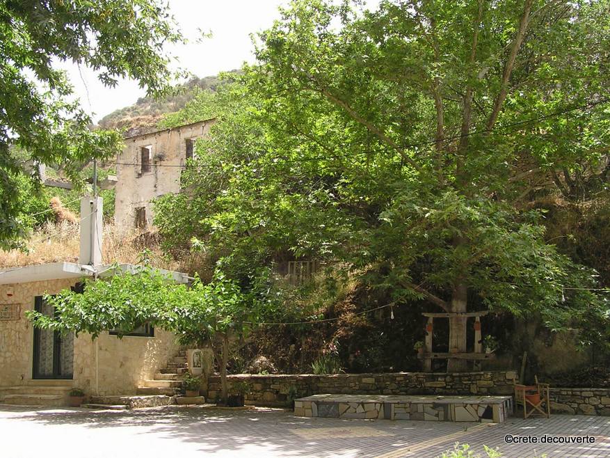 Taverne et ancien village en arrire