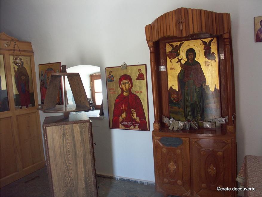 Chapelle Agia Paraskevi Skotino intrieur avec ex voto