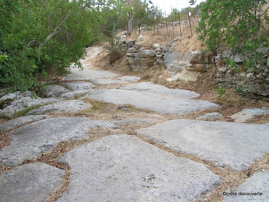 Rando près de Vamos : Douliana chemin des dalles calcaires rando près de Vamos : Douliana chemin des dalles calcaires