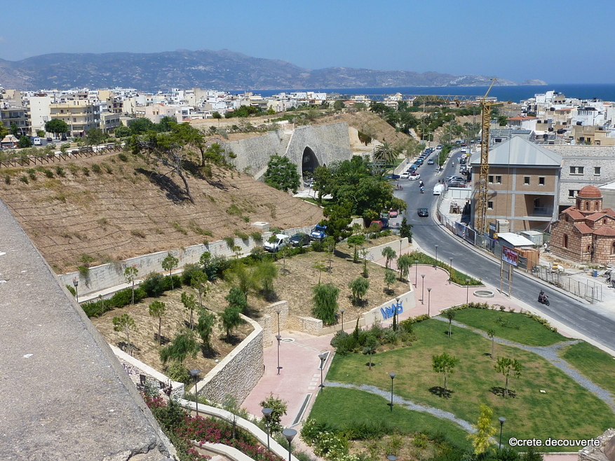 Heraklion remparts sud-ouest vue depuis bastion Martinego