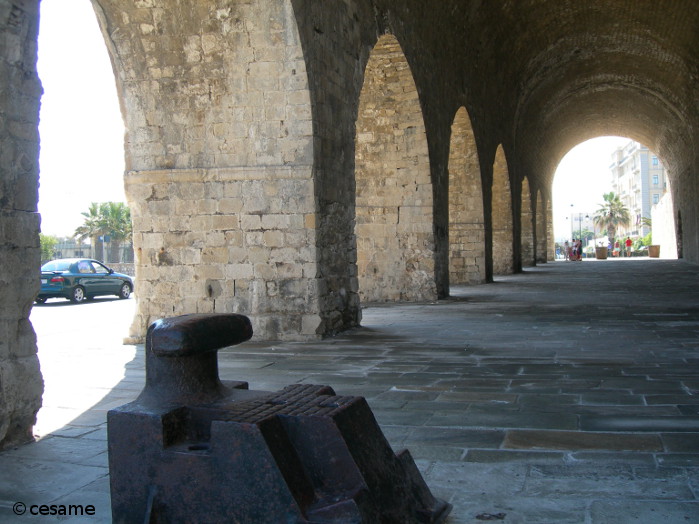 vestige des arsenaux vnitiens d'heraklion