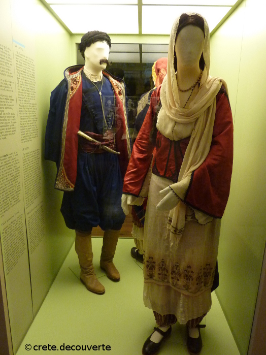 Costumes traditionnels crtois