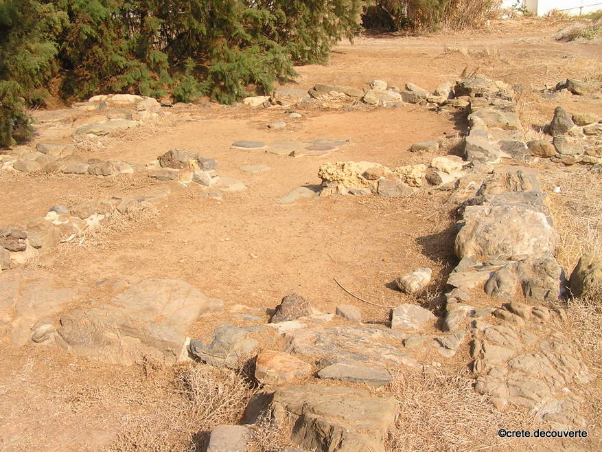 Mochlos-site-archeo-situe-sur-le-littoral