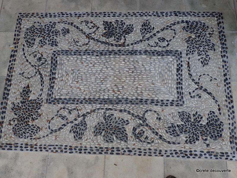 Agia Irini : mosaque de galets