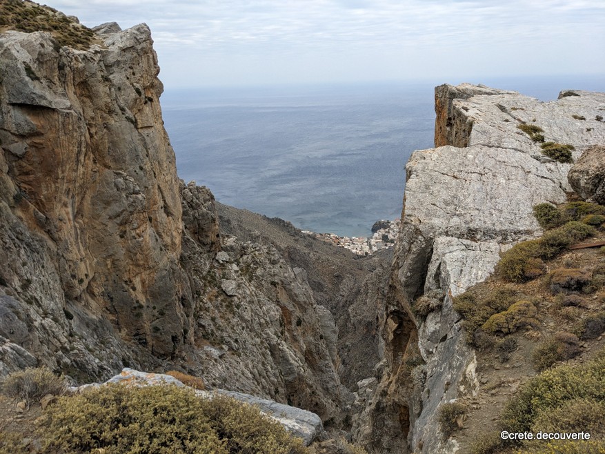 Gorge d'Abba : vue sur Tris Ekklisies Gorge d'Abba : vue sur Tris Ekklisies