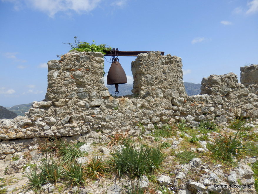 Profitis Ilias et sa forteresse Utisation particuliere de crenaux