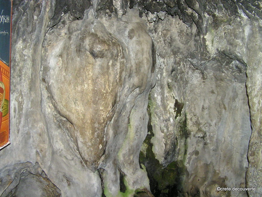 grotte Agiasma tete du monstre Agios Myron