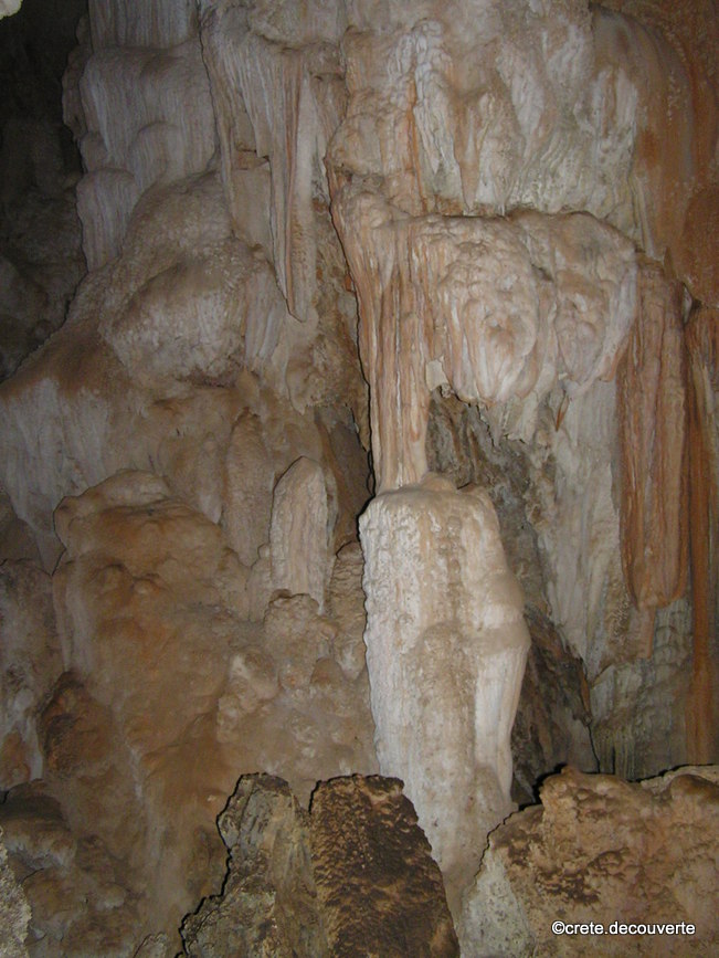 grotte de Therisos concretionnement
