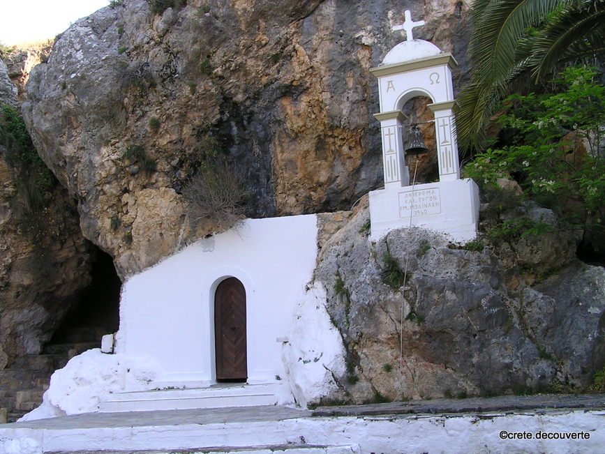 Chapelle rupestre Agia Anastasia - Kenourgio Chorio Chapelle rupestre Agia Anastasia - Kenourgio Chorio